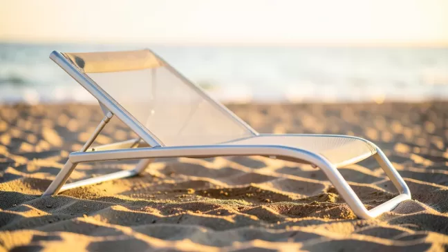 lekki leżak plażowy aluminiowy